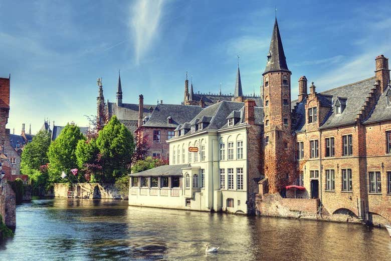 Um dos diversos canais de Bruges