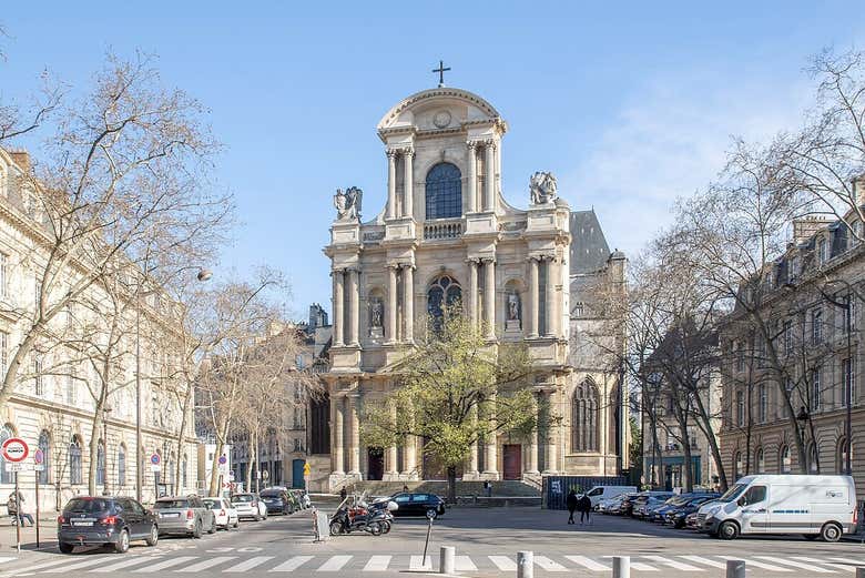 A igreja de Saint Gervais-Saint Protais guarda muitas histórias